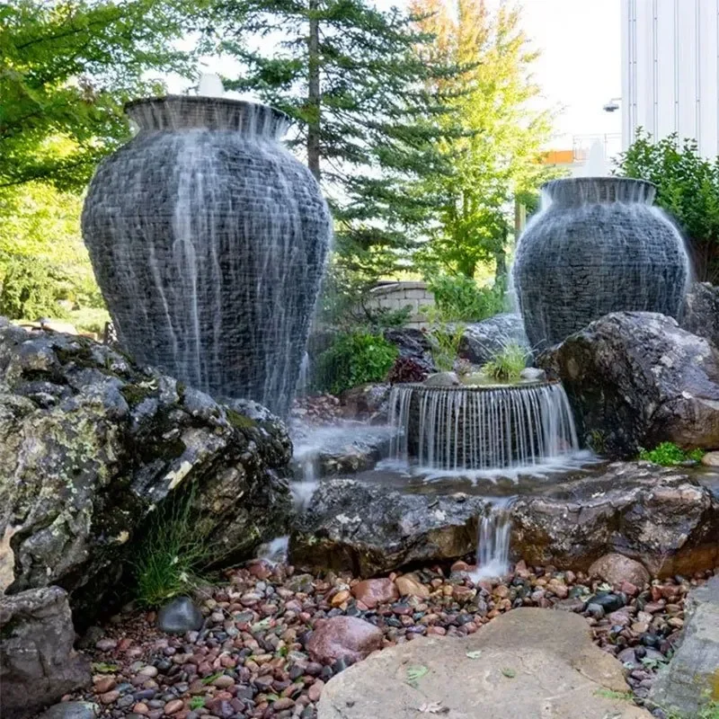 Large fountain water feature.